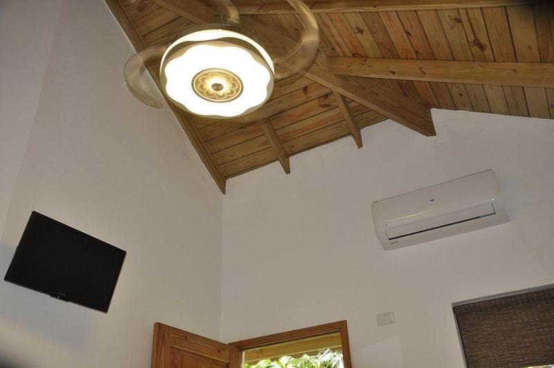 Hotel Piedra Marron ลาสแตร์เรนาส ภายนอก รูปภาพ