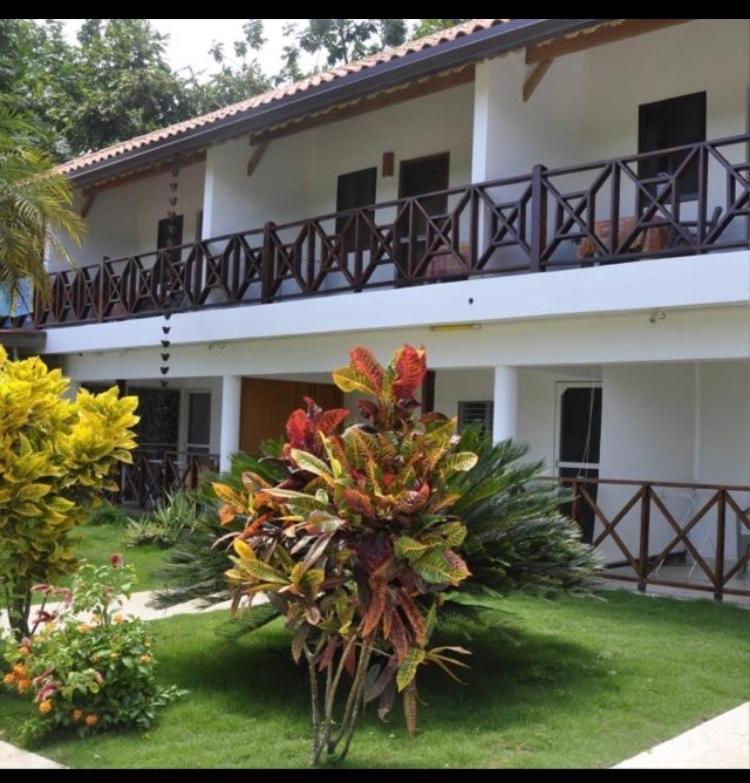 Hotel Piedra Marron ลาสแตร์เรนาส ภายนอก รูปภาพ